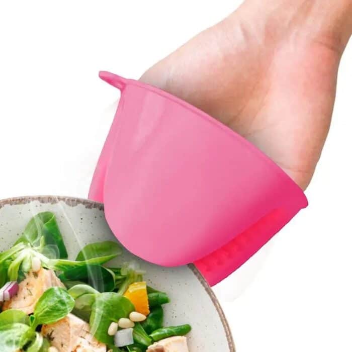 Silicone Heat Resistant Gloves Clips – Non-Slip Pot & Bowl Holder (Pair, Random Color)